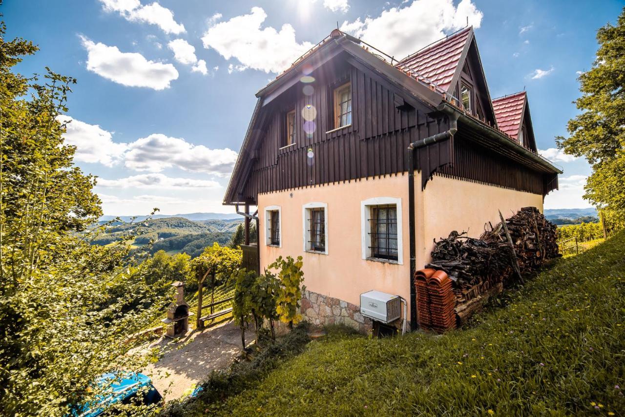 Authentic Countryside Villa With Hot Tub Veliki Kamen Esterno foto