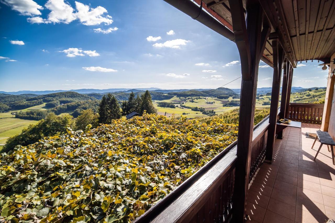 Authentic Countryside Villa With Hot Tub Veliki Kamen Esterno foto