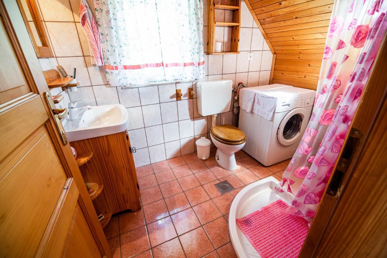 Authentic Countryside Villa With Hot Tub Veliki Kamen Esterno foto
