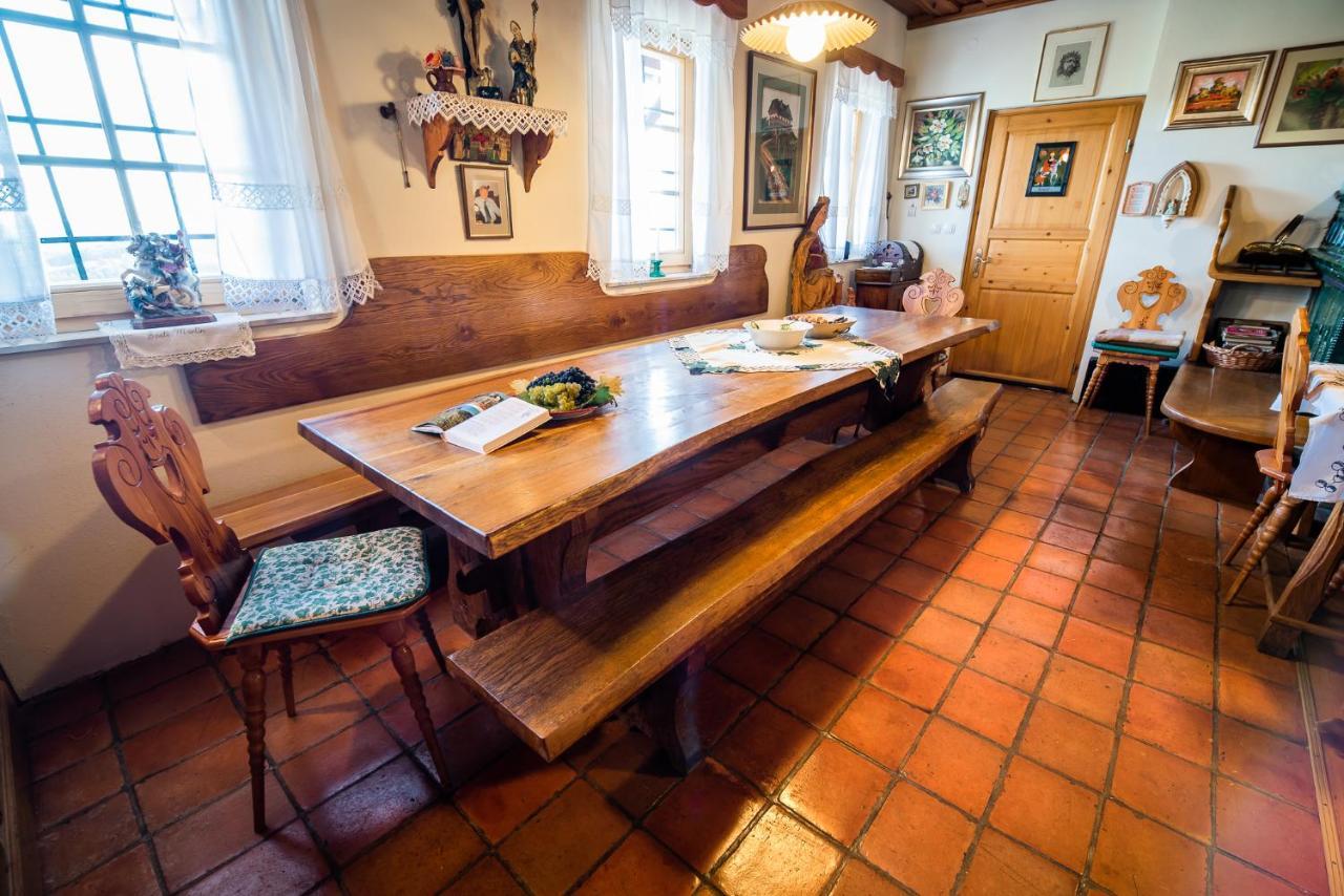 Authentic Countryside Villa With Hot Tub Veliki Kamen Esterno foto
