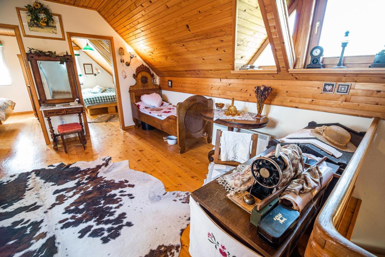 Authentic Countryside Villa With Hot Tub Veliki Kamen Esterno foto