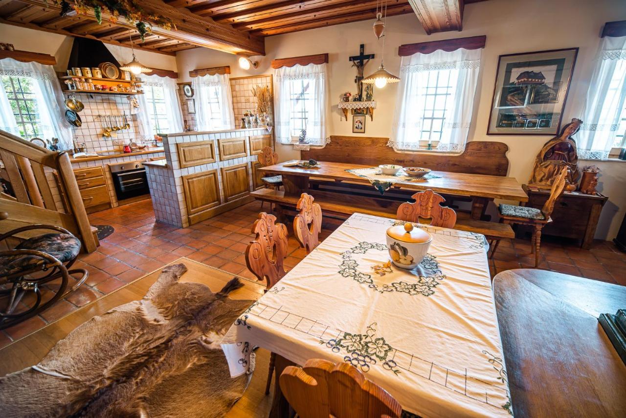 Authentic Countryside Villa With Hot Tub Veliki Kamen Esterno foto