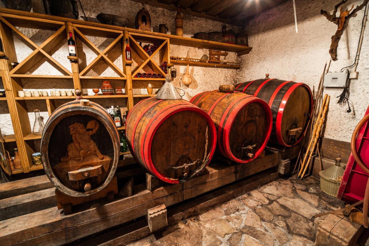 Authentic Countryside Villa With Hot Tub Veliki Kamen Esterno foto