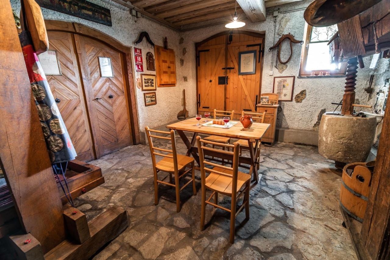 Authentic Countryside Villa With Hot Tub Veliki Kamen Camera foto